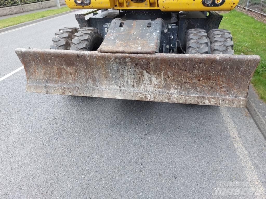 Komatsu PW148-11 Gravemaskiner på hjul