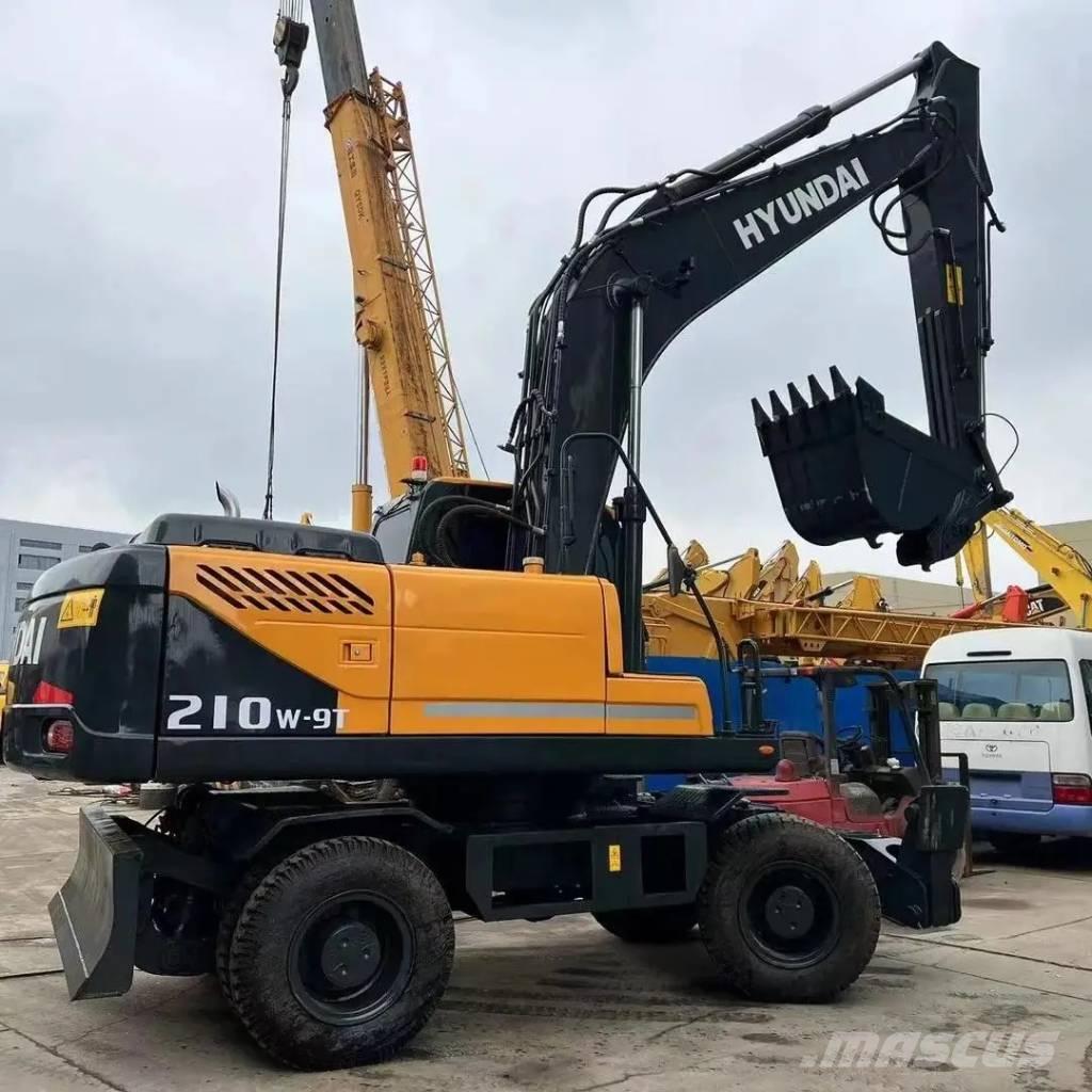 Hyundai R210W-9 Gravemaskiner på hjul