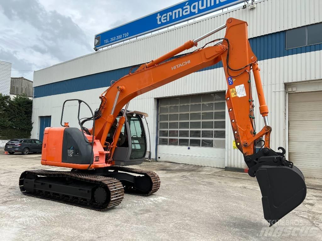 Hitachi ZX 135 US Gravemaskiner på larvebånd