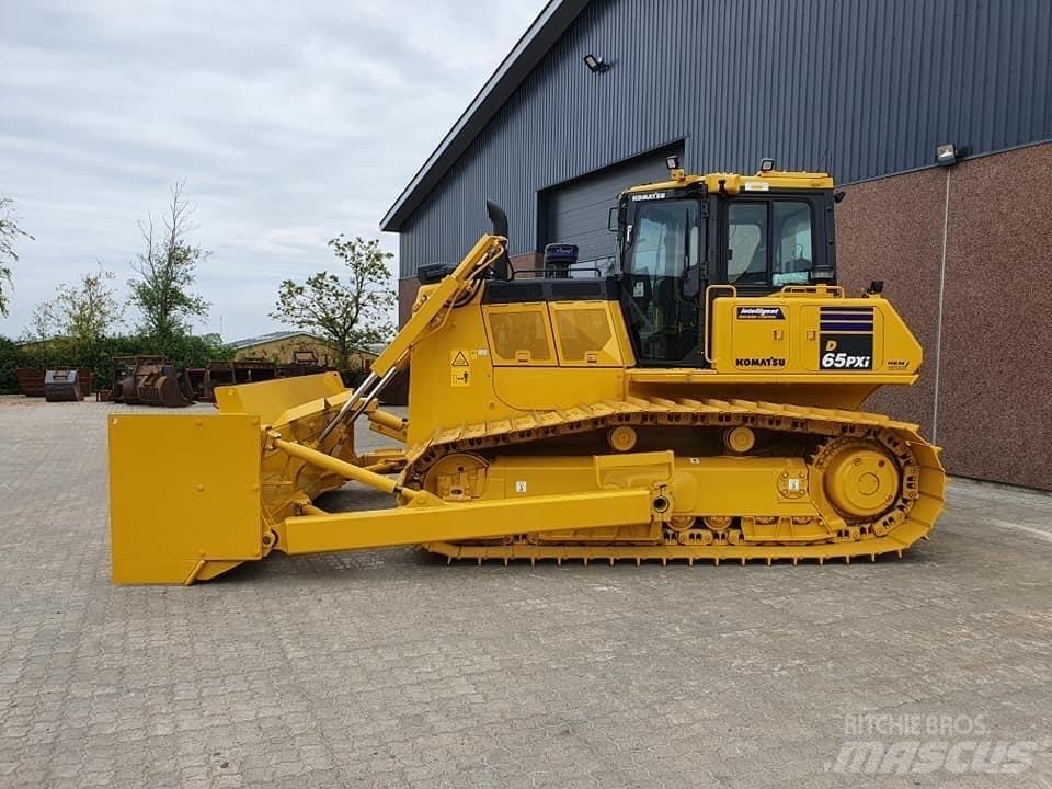 Komatsu D 65 PX-17 Bulldozer på larvebånd