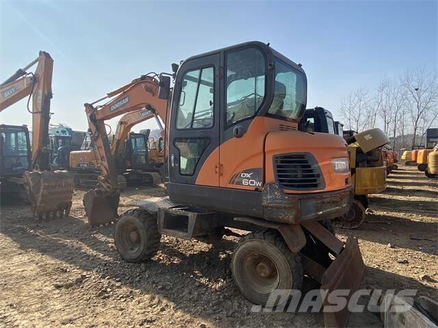 Doosan DX60W Gravemaskiner på hjul