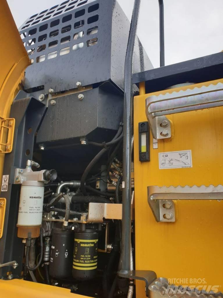 Komatsu PW148-11EO Gravemaskiner på hjul