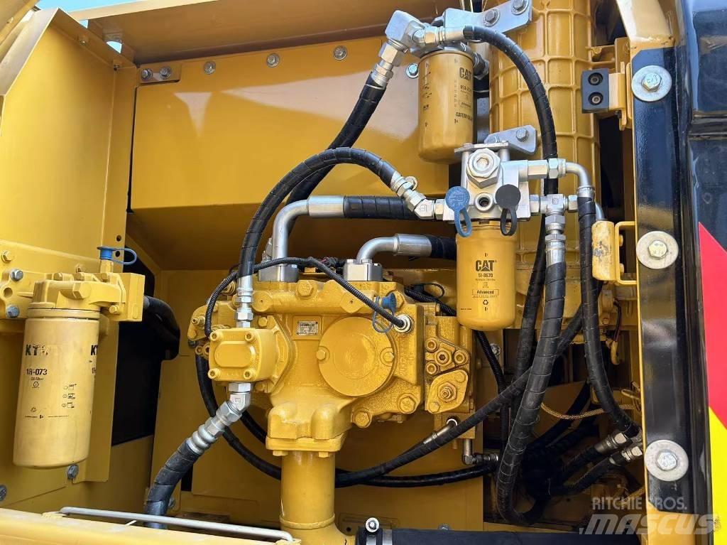 CAT 320D2 Midi-gravemaskiner 7t - 12t