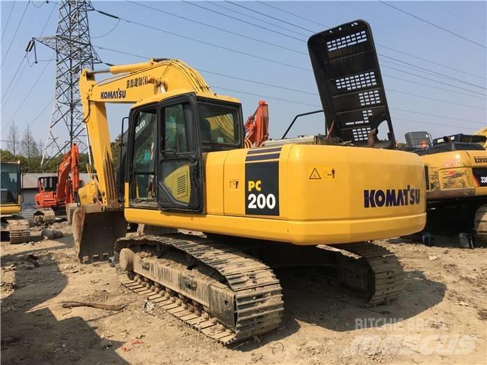 Komatsu PC 200-7 Gravemaskiner på larvebånd