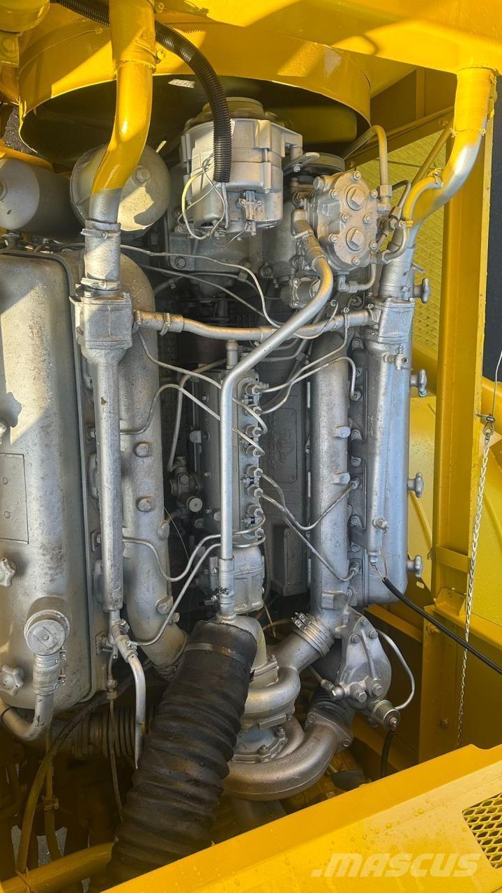 Kirovets K700A V8 Traktorer