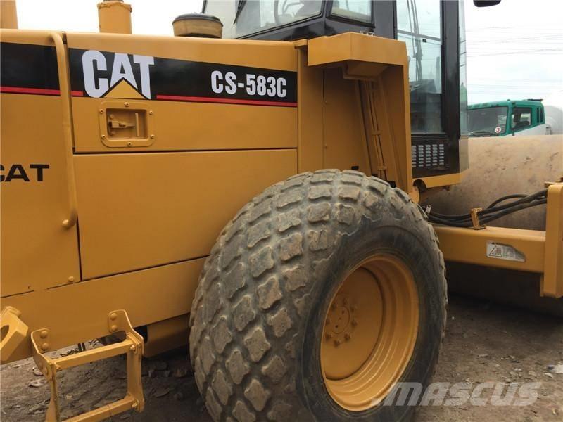 CAT CS-583C Enkelt tromle