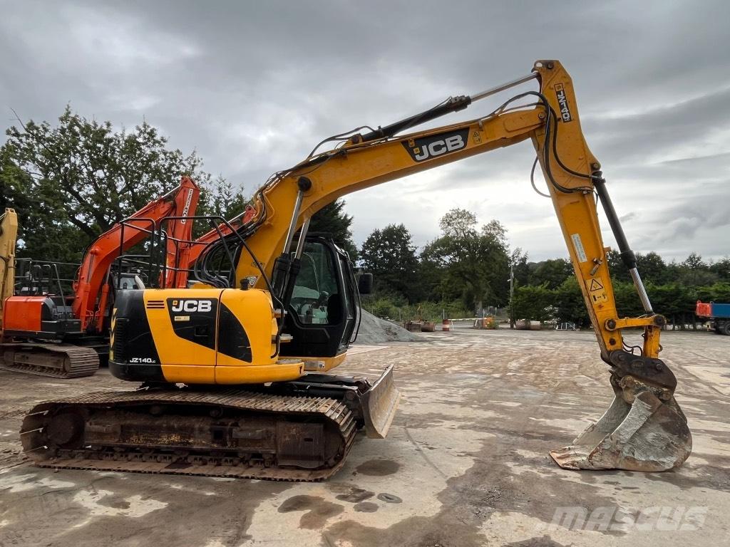 JCB JZ140 with blade Gravemaskiner på larvebånd