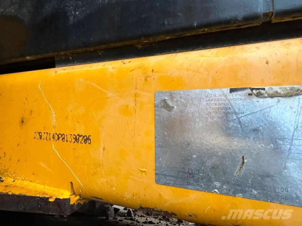 JCB JZ140 with blade Gravemaskiner på larvebånd