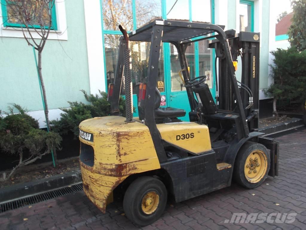 Daewoo D30S3 V-2372 Diesel gaffeltrucks