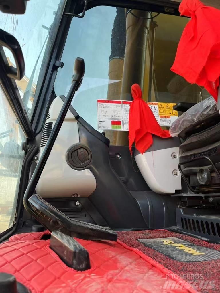 Komatsu 240 LC-8 Gravemaskiner på larvebånd
