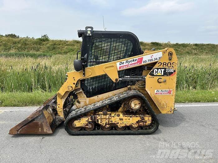 CAT 239D Larvebåndslæssere