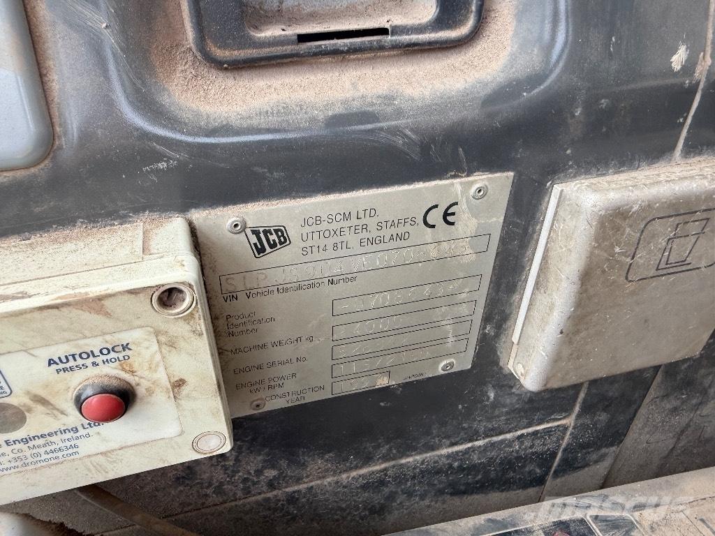 JCB JS 240 LC Gravemaskiner på larvebånd