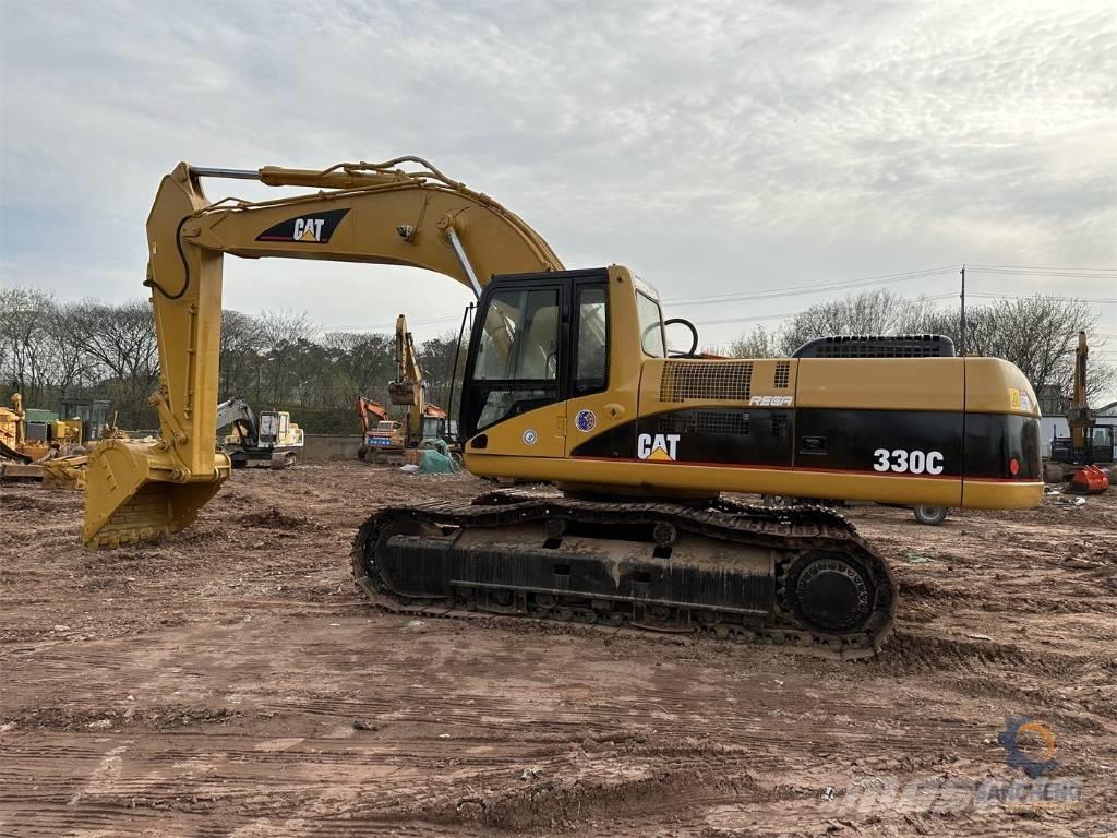 CAT 330C Gravemaskiner på larvebånd