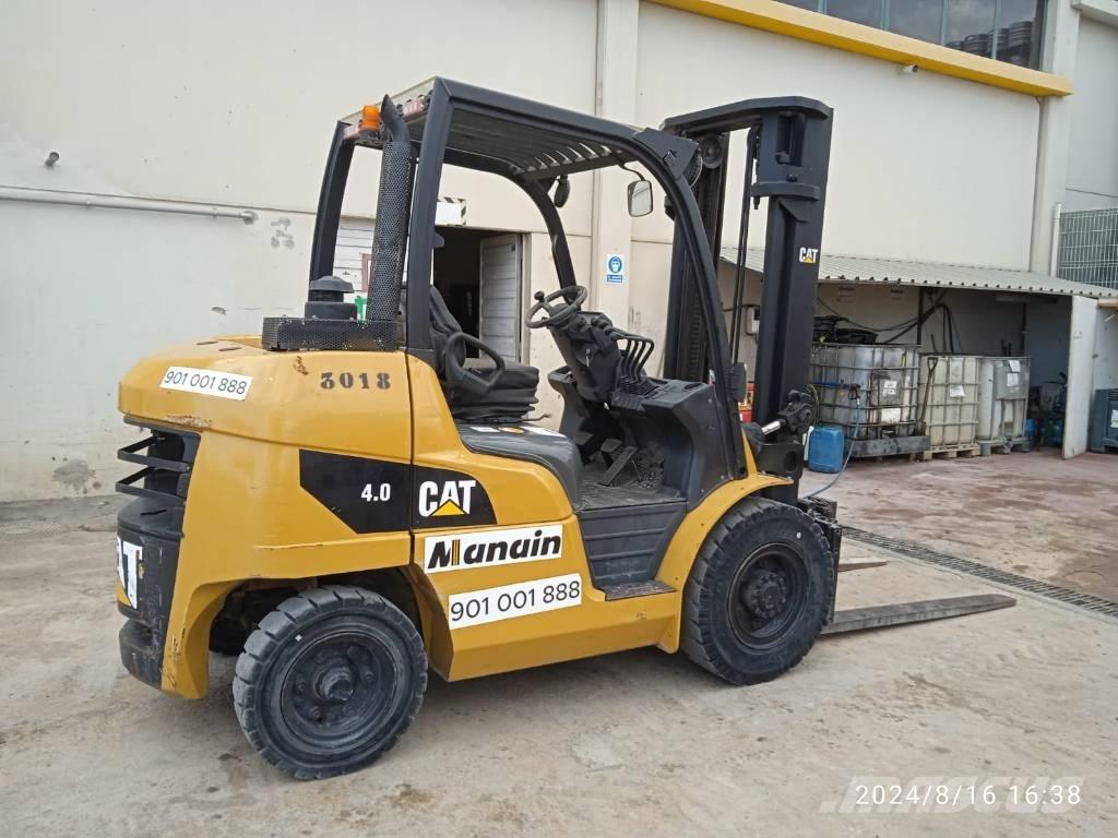 CAT DP 40 Diesel gaffeltrucks