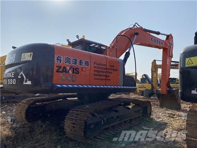 Hitachi ZX240 Gravemaskiner på larvebånd