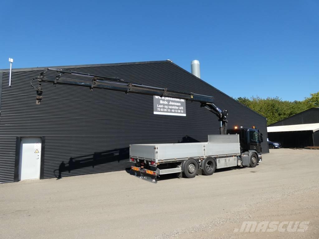 Scania P 370 Lastbil med kran