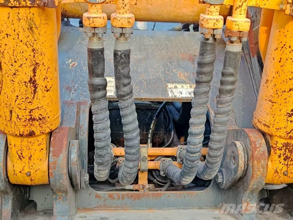 Hyundai R300LC-9S Gravemaskiner på larvebånd