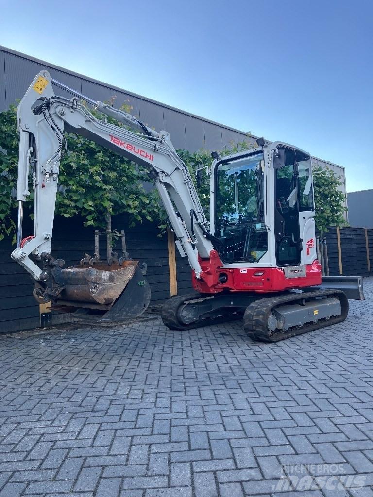 Takeuchi TB 335 R Minigravemaskiner