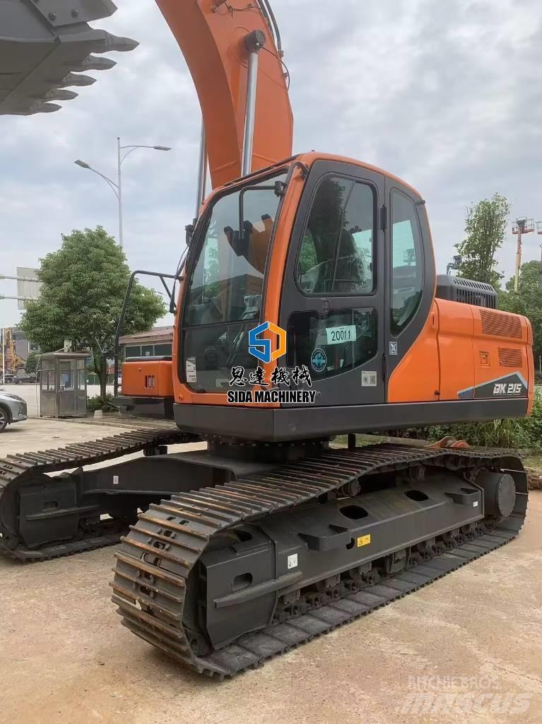 Develon DX 215 Midi-gravemaskiner 7t - 12t