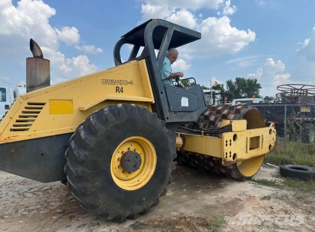 Bomag BW 211 P D-3 Enkelt tromle