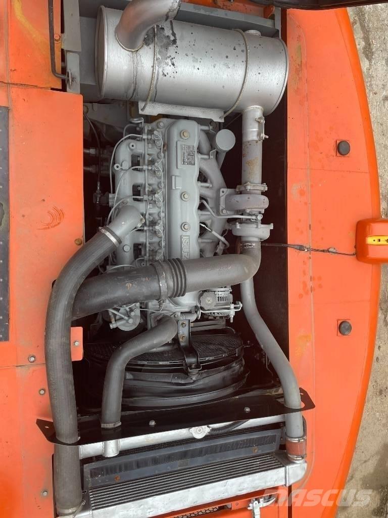 Hitachi ZX 200 Gravemaskiner på larvebånd