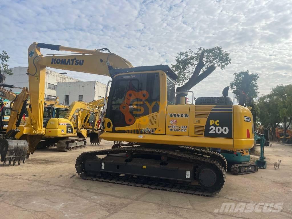 Komatsu PC 200-8 Gravemaskiner på larvebånd
