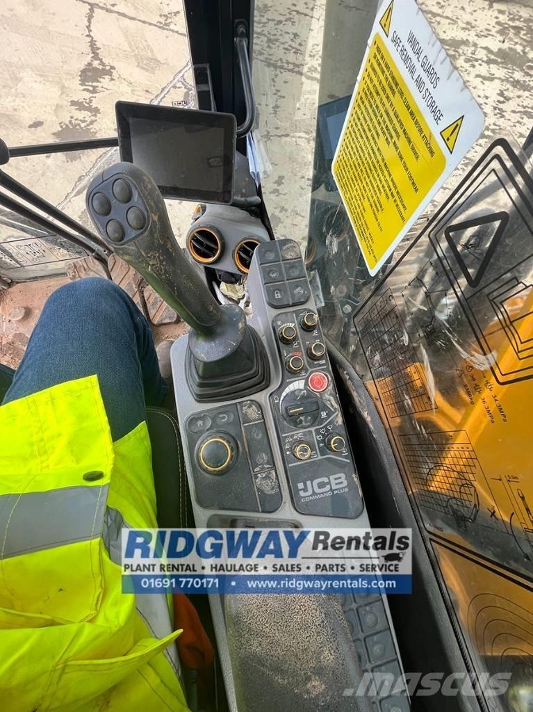 JCB 131 X LC Gravemaskiner på larvebånd