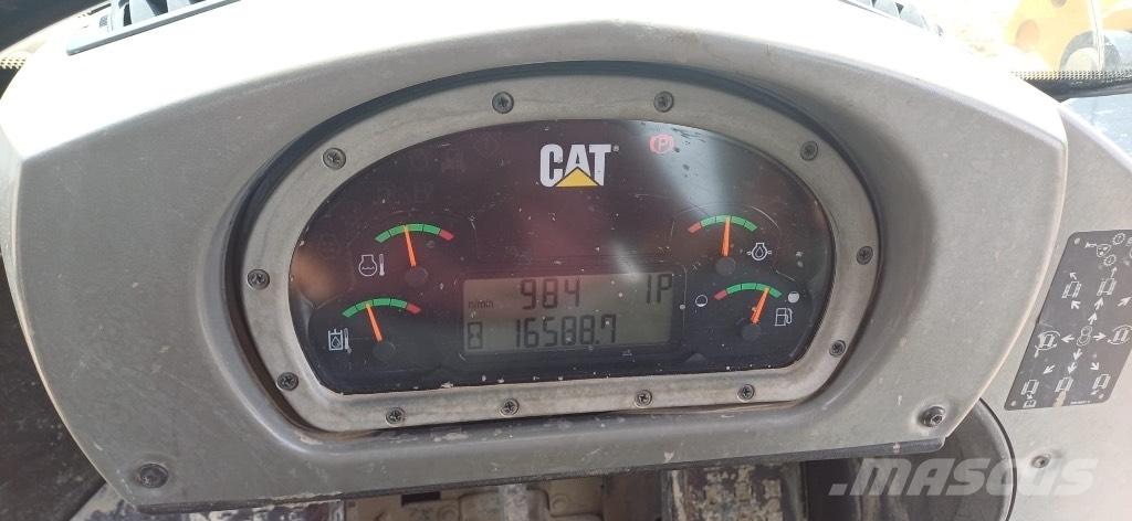 CAT 963 D Larvebåndslæssere