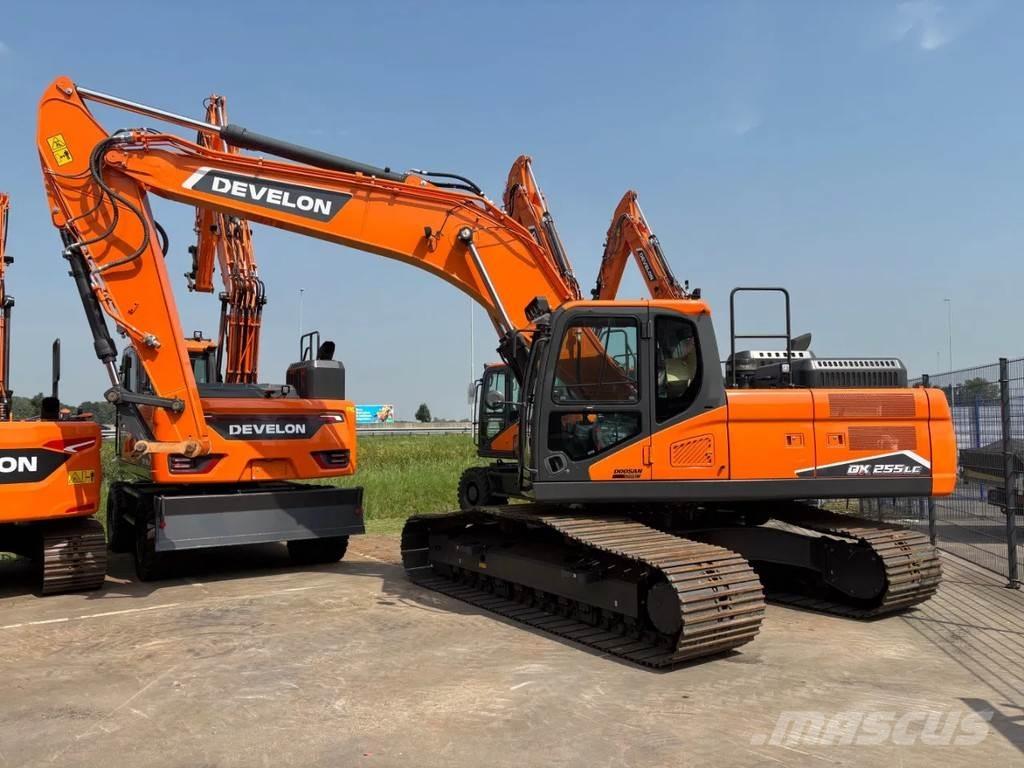 Develon DX255LC-7 Gravemaskiner på larvebånd