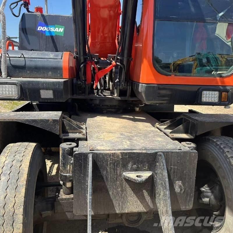 Doosan DX150W Gravemaskiner på hjul