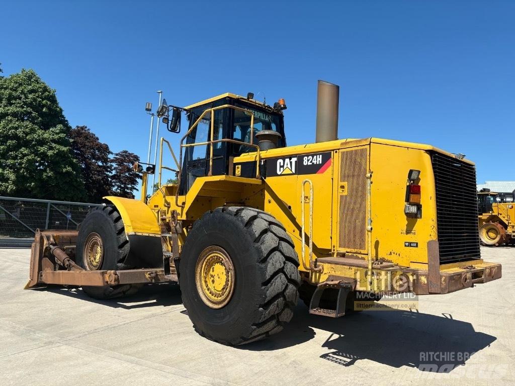 CAT 824 H Bulldozer på larvebånd