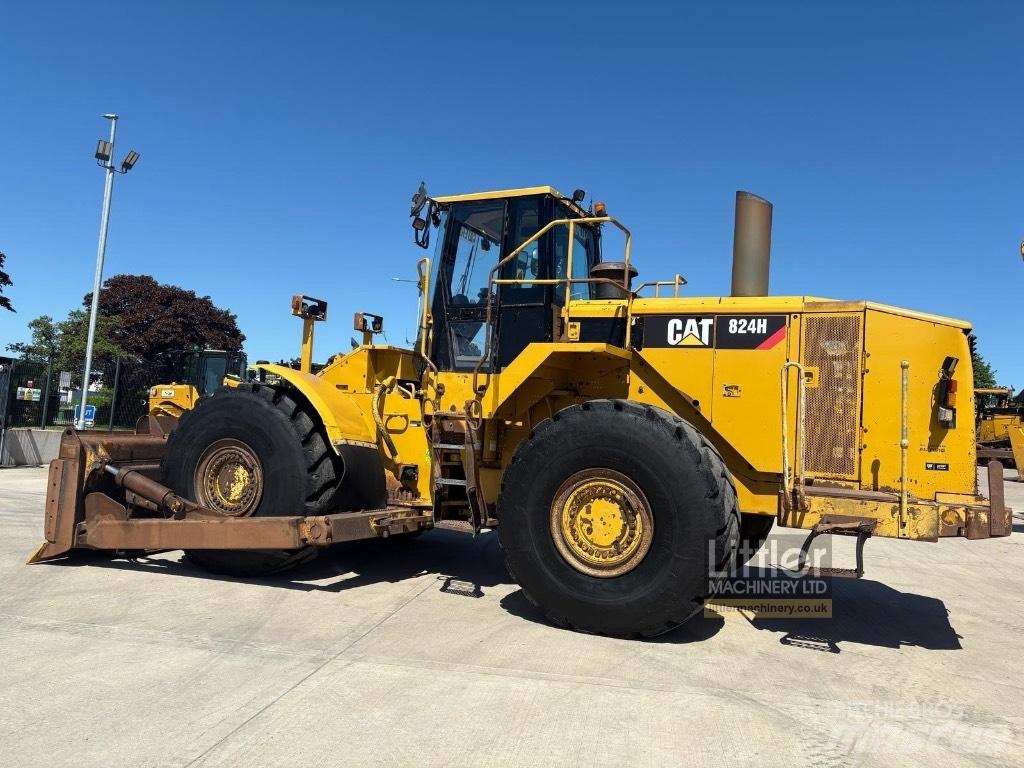CAT 824 H Bulldozer på larvebånd
