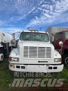 International 4700 Lastbil med lad/Flatbed