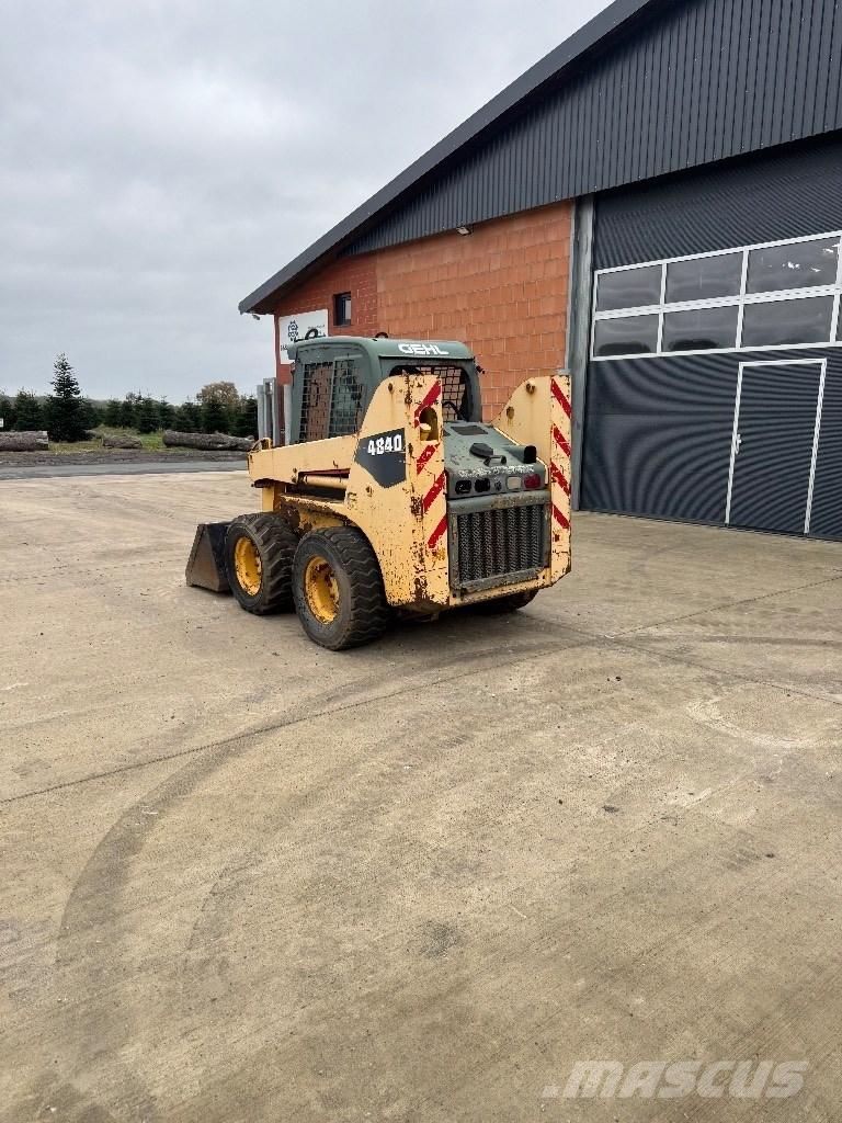 Gehl 4840 Minilæsser - skridstyret