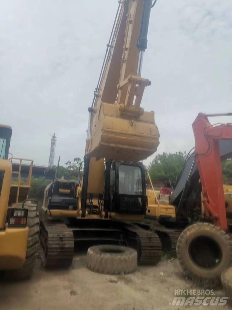 CAT 325 DL Gravemaskiner på larvebånd