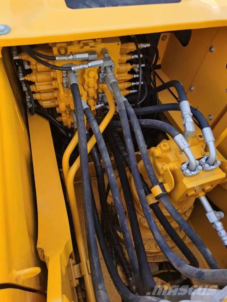 Komatsu PC 220-7 Gravemaskiner på larvebånd