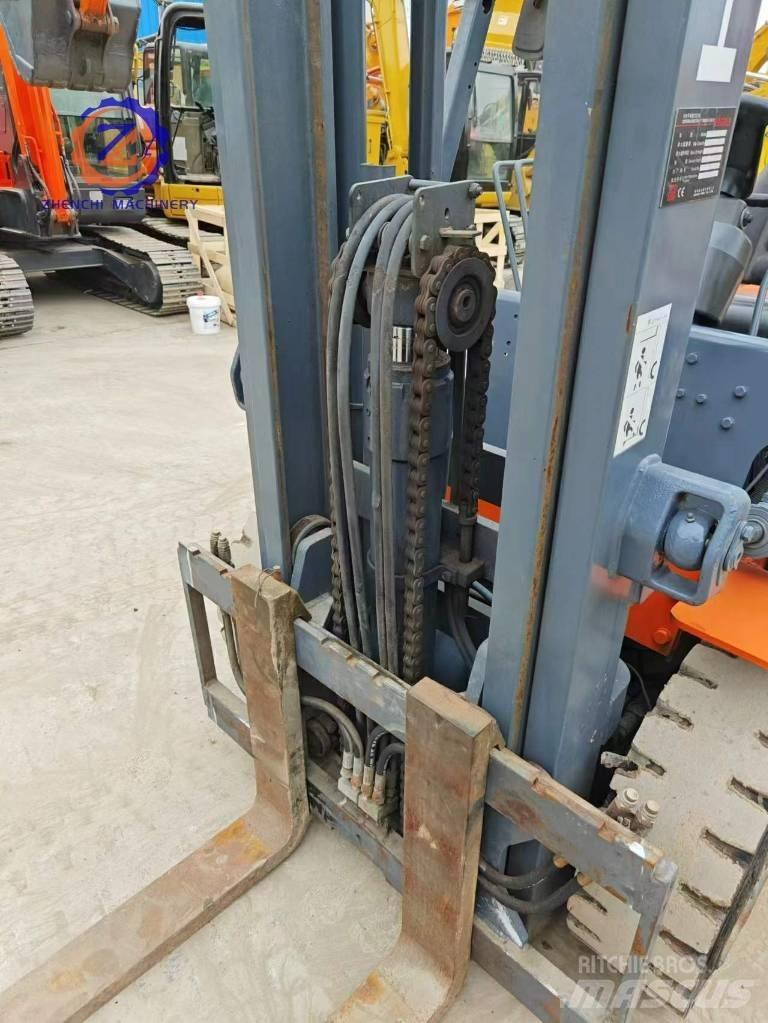 Heli CPCD 30 Diesel gaffeltrucks