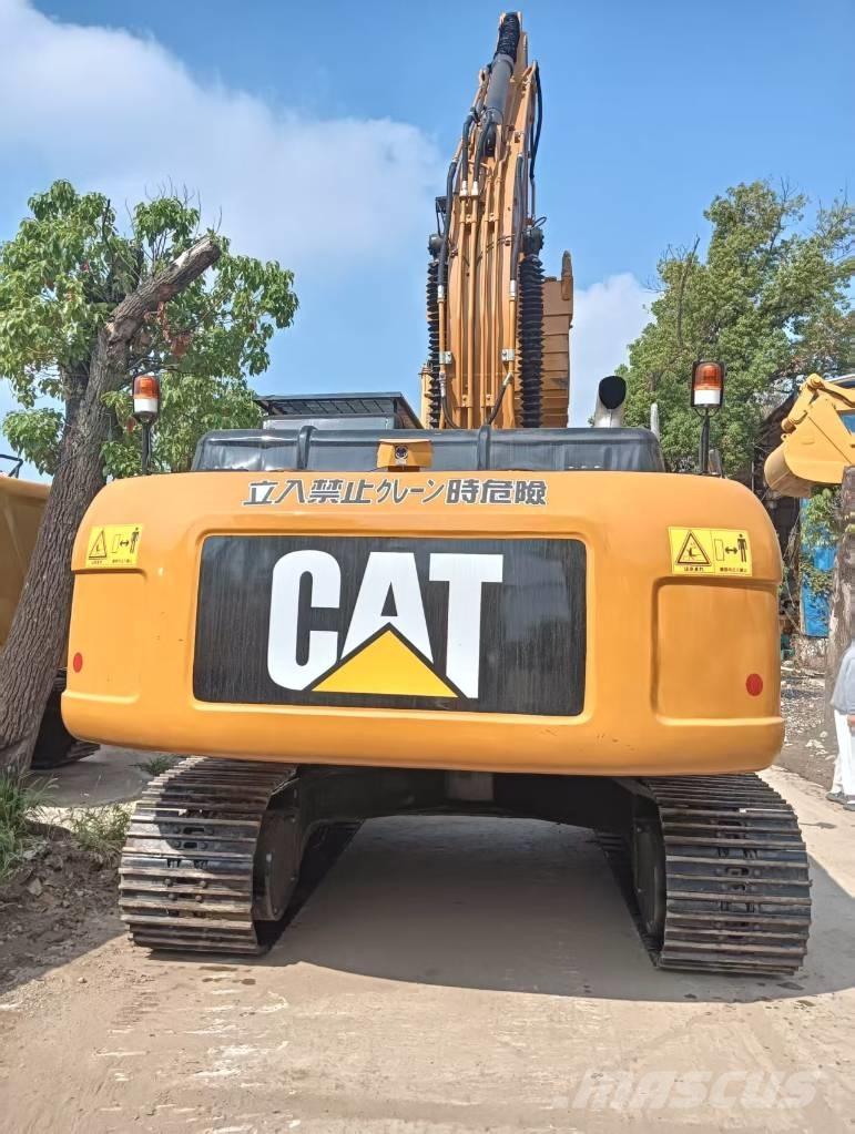 CAT 330 D2L Gravemaskiner på larvebånd