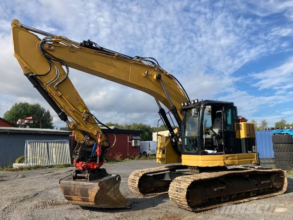 CAT 321 D Gravemaskiner på larvebånd