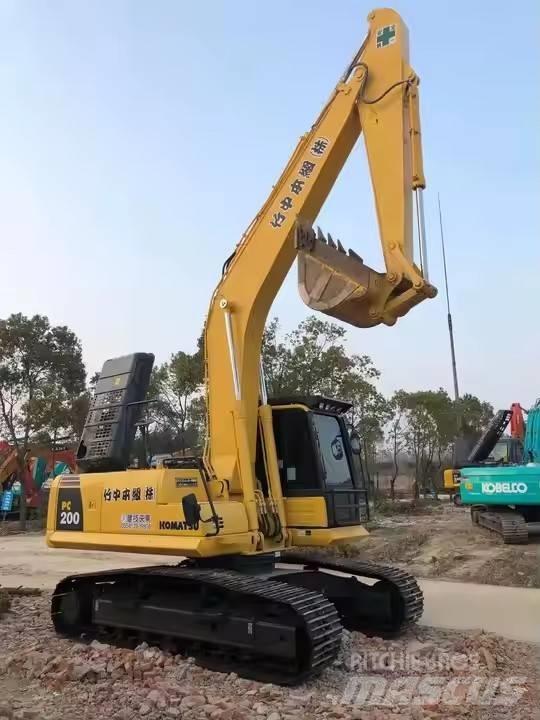 Komatsu PC200-8 Gravemaskiner på larvebånd