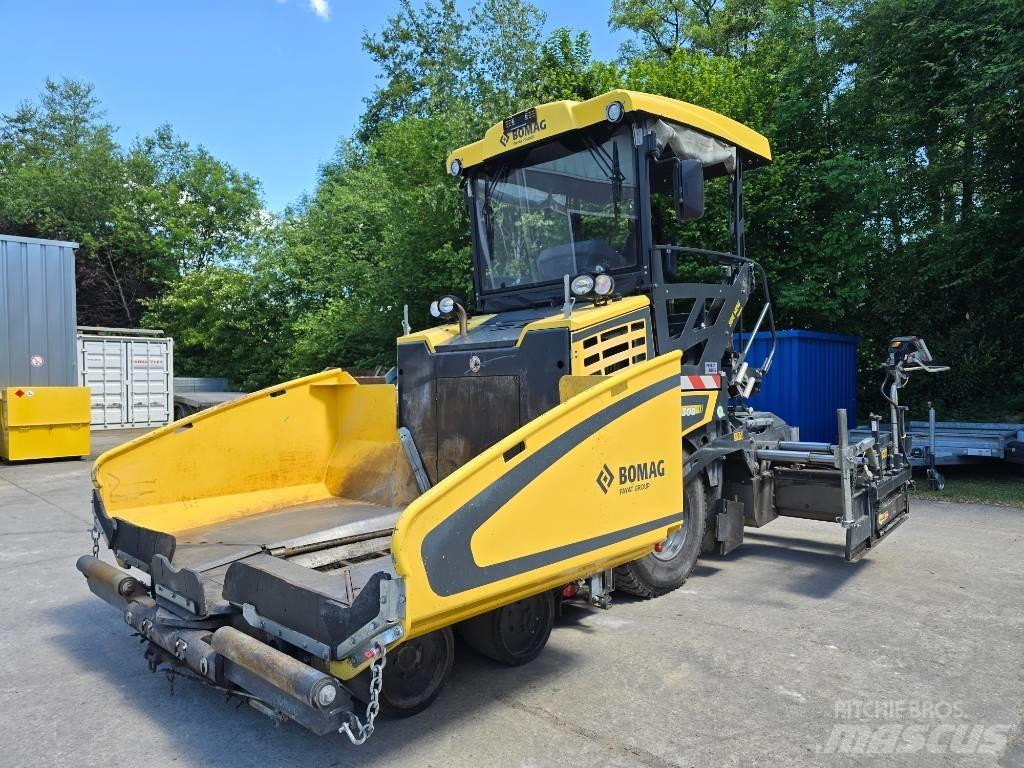 Bomag BF 300 P-2 Asfaltudlæggere