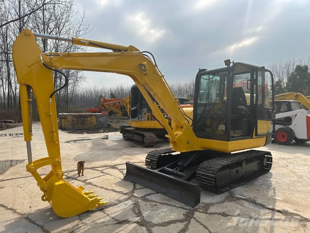 Komatsu PC56-7 Gravemaskiner på larvebånd