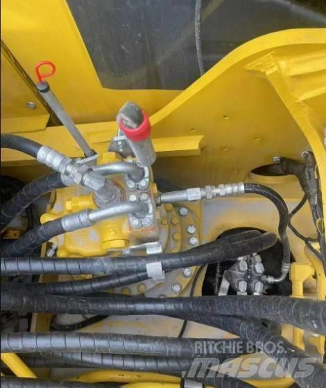 Komatsu 220-8K Gravemaskiner på larvebånd