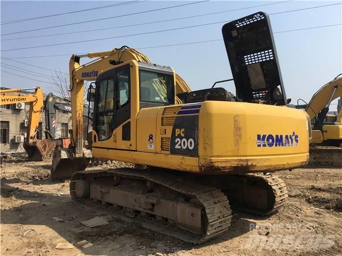 Komatsu PC 200-8 Gravemaskiner på larvebånd