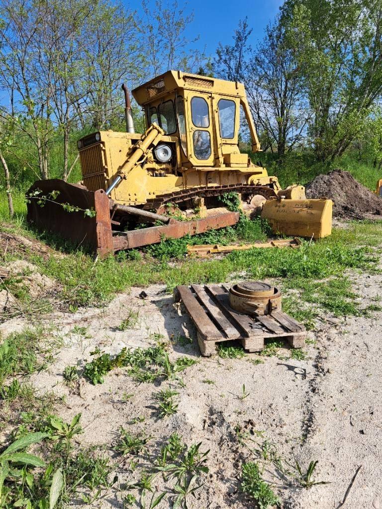 Komatsu D85A Bulldozer på larvebånd