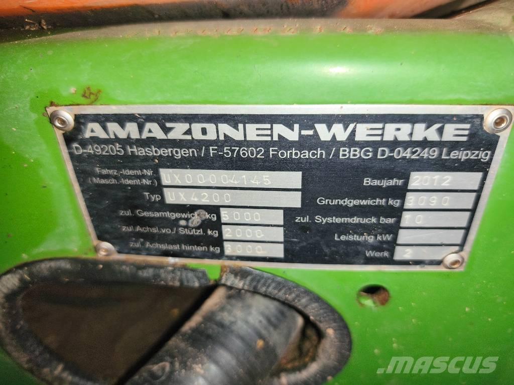 Amazone UX 4200 Trailersprøjter