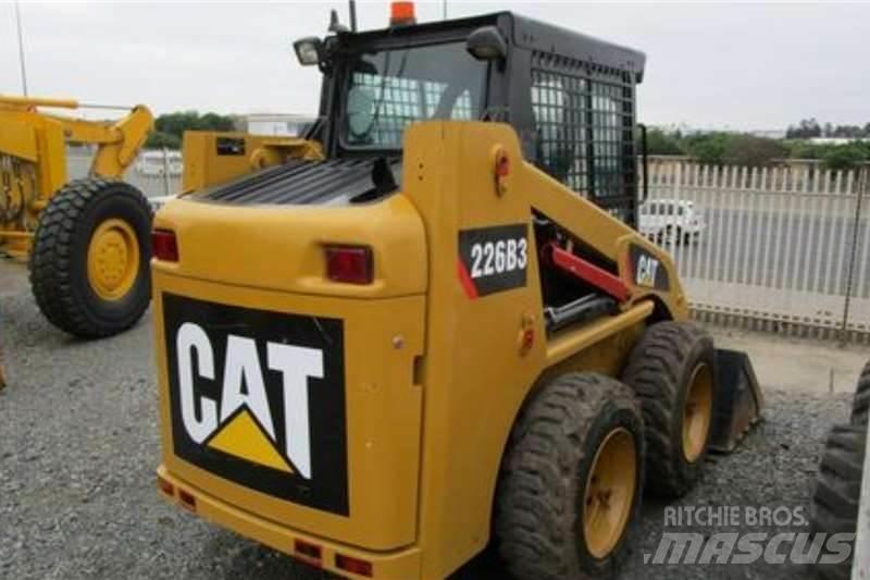 CAT 226B3 Andre lastbiler