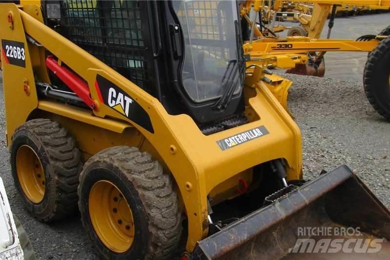 CAT 226B3 Andre lastbiler