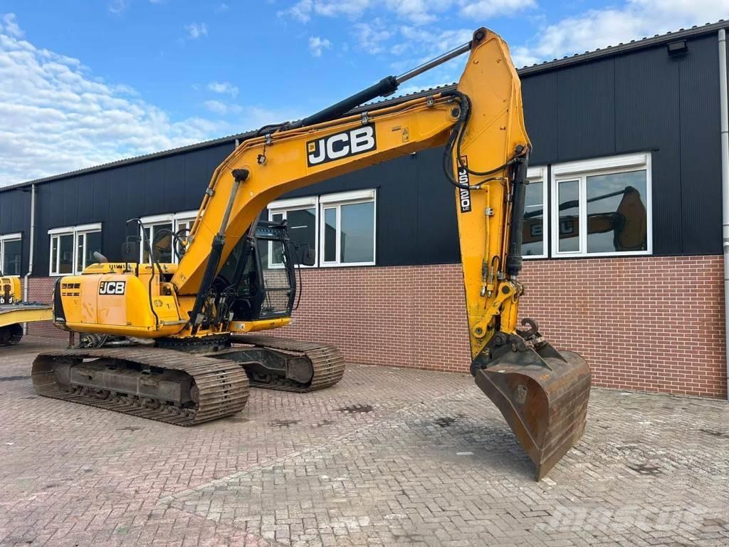 JCB JS220LC Gravemaskiner på larvebånd