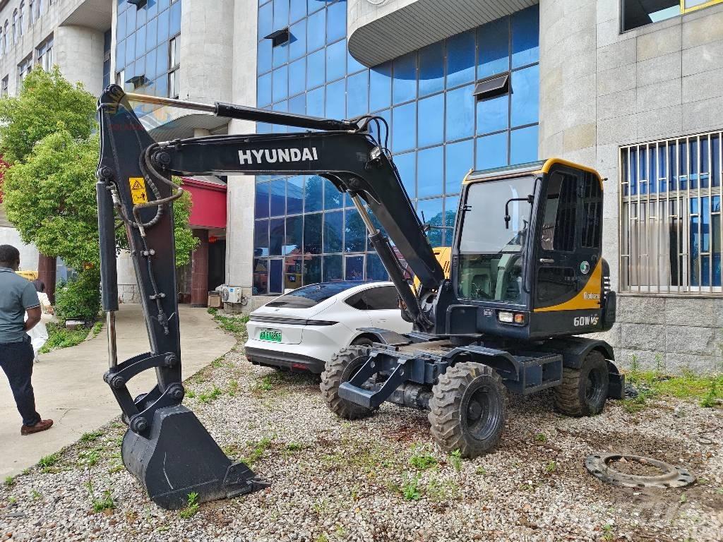 CAT R60W Gravemaskiner på hjul
